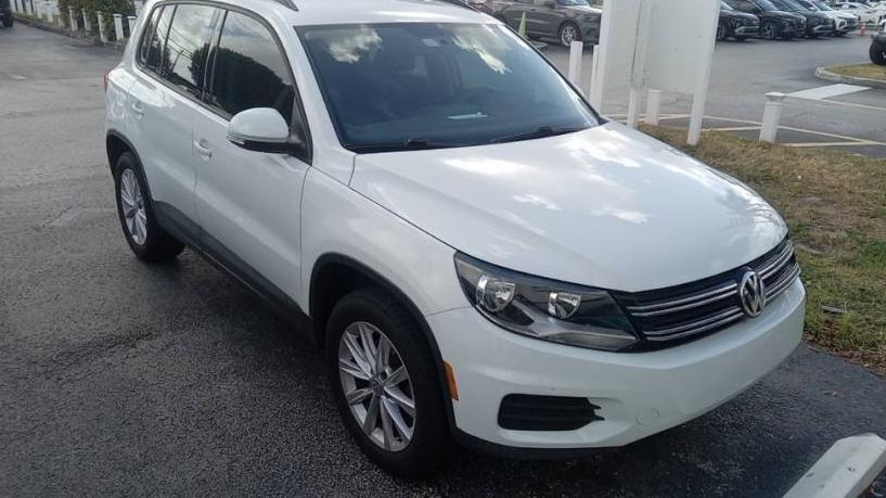 VOLKSWAGEN TIGUAN LIMITED 2018 WVGAV7AX5JK004024 image